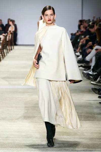 Look 33
